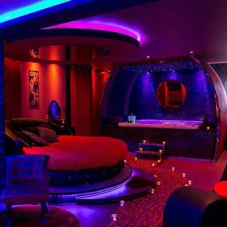 L'Insolite Spa Privatif "Suite Luxueuse-Jacuzzi" Toulouse Kültér fotó