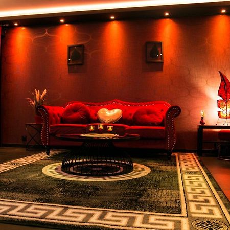 L'Insolite Spa Privatif "Suite Luxueuse-Jacuzzi" Toulouse Kültér fotó