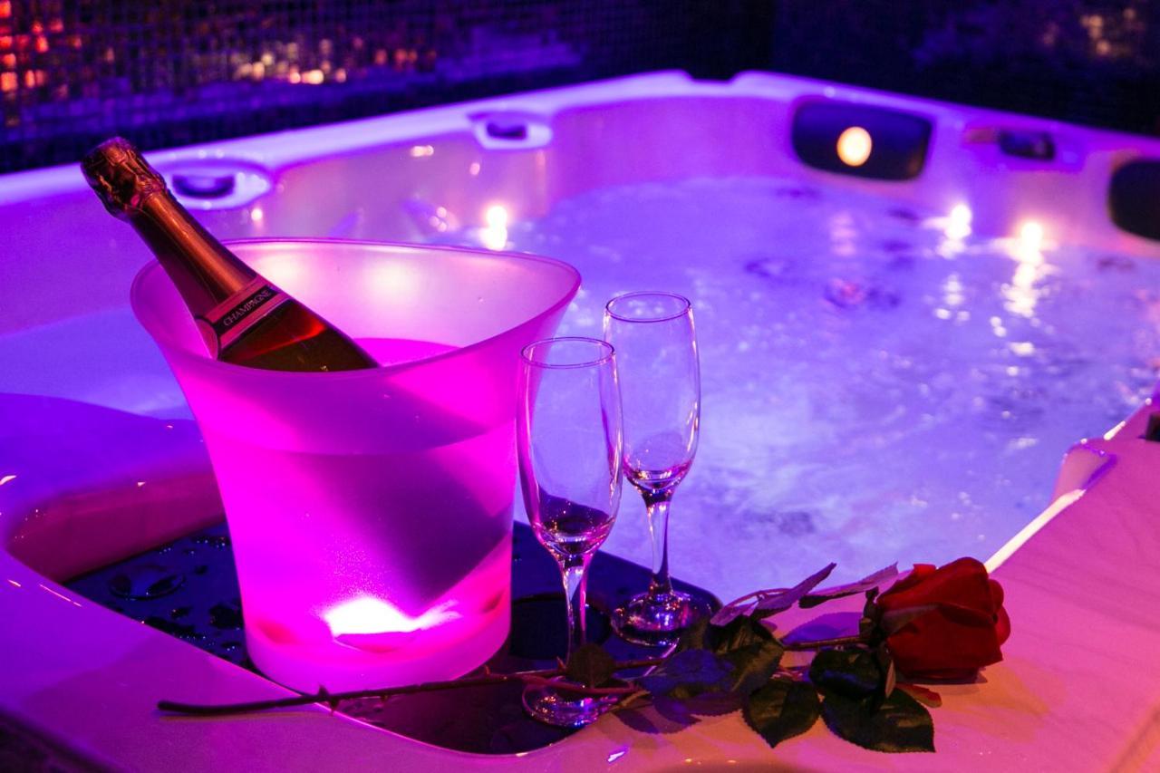 L'Insolite Spa Privatif "Suite Luxueuse-Jacuzzi" Toulouse Kültér fotó