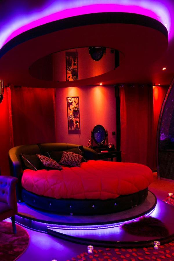 L'Insolite Spa Privatif "Suite Luxueuse-Jacuzzi" Toulouse Kültér fotó