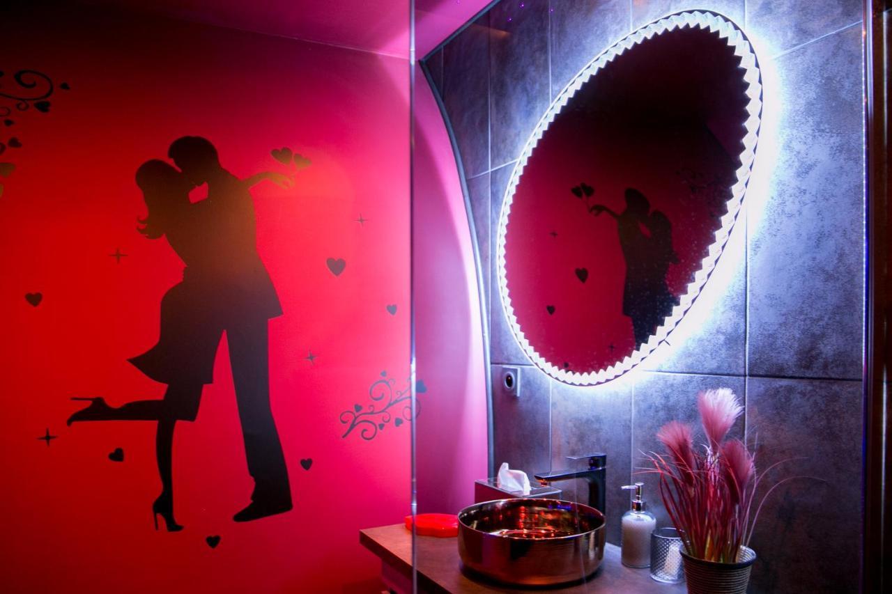 L'Insolite Spa Privatif "Suite Luxueuse-Jacuzzi" Toulouse Kültér fotó